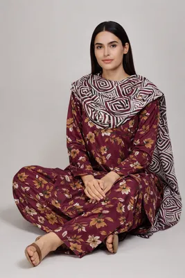 Stylish 3 Pcs Women's Unstitched Digital Print Suit thumbnail 5