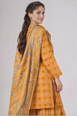 Stylish 3 Pcs Women's Unstitched Digital Print Suit thumbnail 4