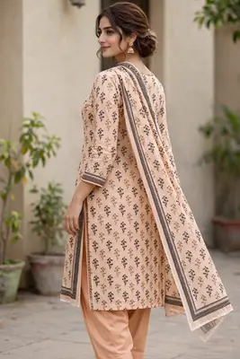 Stylish 3 Pcs Women's Unstitched Lawn Digital Print Suit thumbnail 4