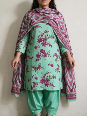 Stylish 3 Pcs Women's Unstitched Lawn Digital Print Suit thumbnail 7