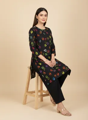 Stylish 2 Pcs Women's Unstitched Printed Suit thumbnail 8
