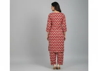 Stylish 2 Pcs Women's Unstitched Printed Suit thumbnail 2