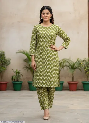 Stylish 2 Pcs Women's Unstitched Printed Suit