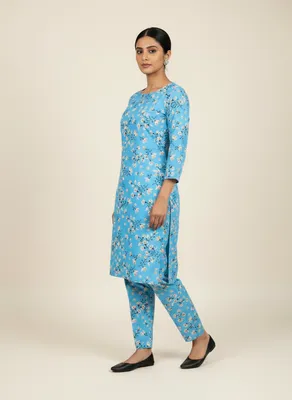 Stylish 2 Pcs Women's Unstitched Printed Suit thumbnail 2