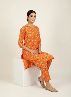 Stylish 2 Pcs Women's Unstitched Printed Suit thumbnail 5