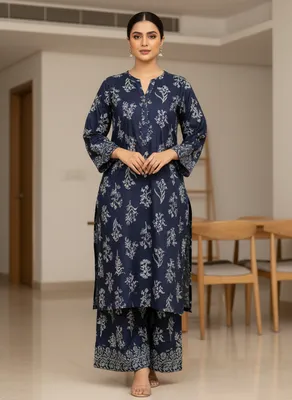 Stylish 2 Pcs Women's Unstitched Printed Suit thumbnail 3