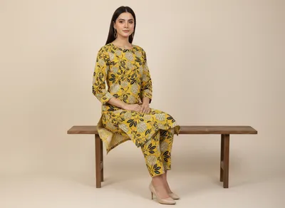 Stylish 2 Pcs Women's Unstitched Printed Suit thumbnail 4
