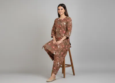 Stylish 2 Pcs Women's Unstitched Printed Suit thumbnail 3