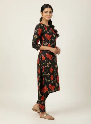 Stylish 2 Pcs Women's Unstitched Printed Suit thumbnail 2