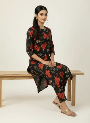 Stylish 2 Pcs Women's Unstitched Printed Suit thumbnail 4