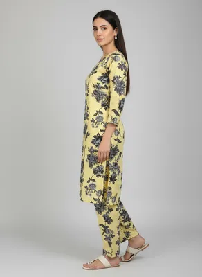 Stylish 2 Pcs Women's Unstitched Printed Suit thumbnail 4