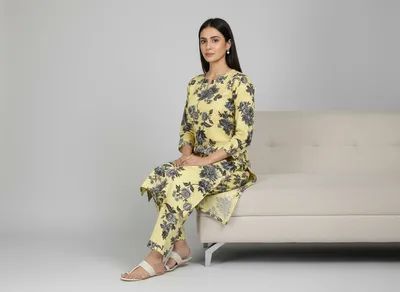 Stylish 2 Pcs Women's Unstitched Printed Suit thumbnail 5