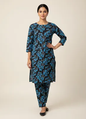 Stylish 2 Pcs Women's Unstitched Printed Suit thumbnail 3