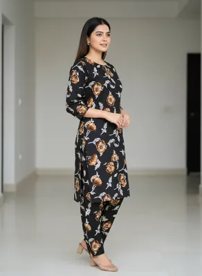 Stylish 2 Pcs Women's Unstitched Printed Suit thumbnail 3