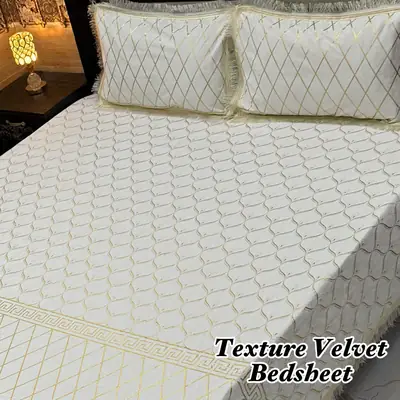 Luxurious 3 Pcs Velvet Textured Double Bedsheet