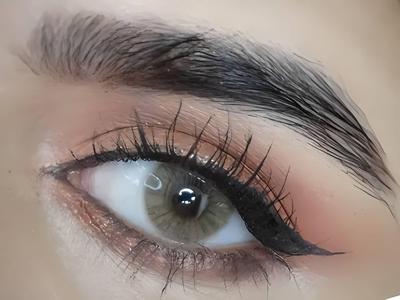 Bi-Weekly Green Lenses for Dark Eyes Pakistan thumbnail 3
