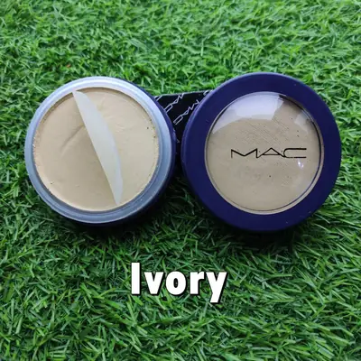 MAC Face & Body Perfecting Powder - Ivory Shade thumbnail 4