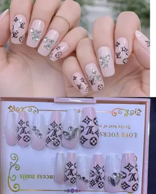 Smooth and Even Coverage Fake Nails 