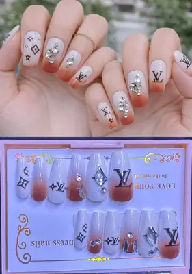 Smooth and Even Coverage Fake Nails 