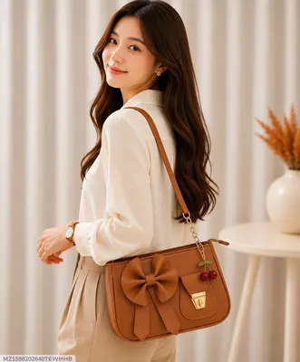 Women's Leather Plain Shoulder Bag thumbnail 1