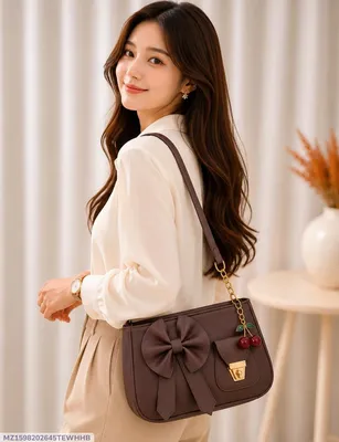 Women's Leather Plain Shoulder Bag thumbnail 1