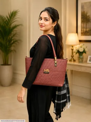 Women's Leather Plain Shoulder Bag thumbnail 1
