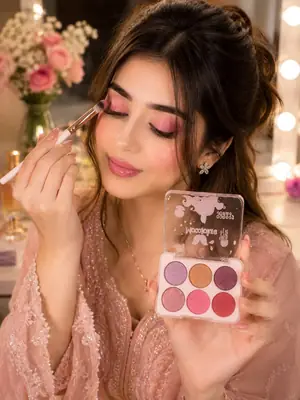 Matte And Glitter Eyeshadow Kit 50 g thumbnail 4