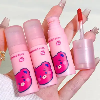 Bold Coverage Lip Gloss 200 g thumbnail 2