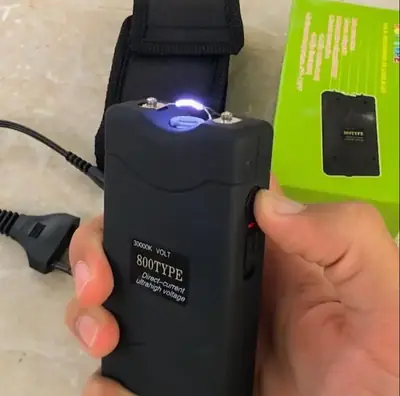 Rechargeable Self-Defence Taser Gun thumbnail 4