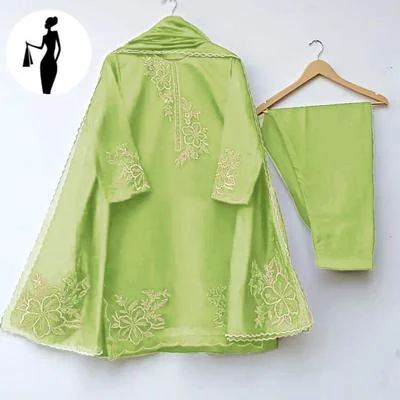 3 Pcs Women Green Organza Embroidered Suit