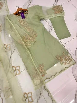 3 Pcs Women Green Organza Embroidered Suit thumbnail 2