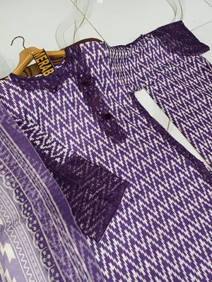 3 Pcs Women's Stitched Dobby Lawn Printed Suit thumbnail 4