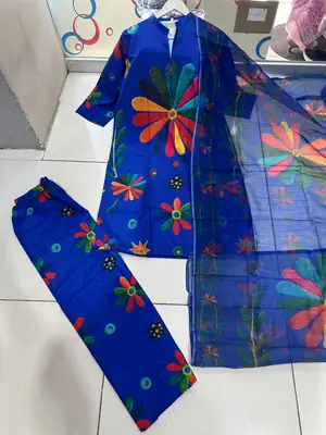 3 Pcs Women's Stitched Arabic Lawn Printed Suit thumbnail 2