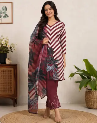 3 Pcs Women's Stitched Dobby Lawn Printed Suit