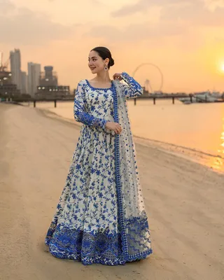 3 Pcs Women's Stitched Arabic Lawn Printed Maxi Suit thumbnail 5