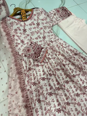 3 Pcs Women's Stitched Arabic Lawn Printed Maxi Suit thumbnail 3