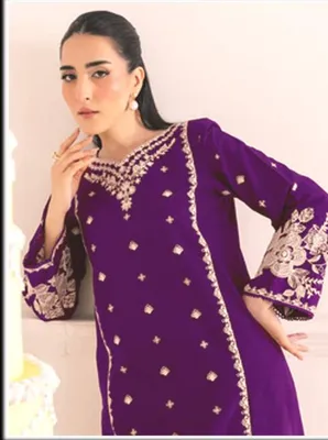 Magenta Embroidered Lawn Kurta Set 2 Pcs for Women thumbnail 2
