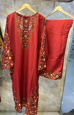 Women's Maroon Printed Lawn 2PC Suit Set thumbnail 2