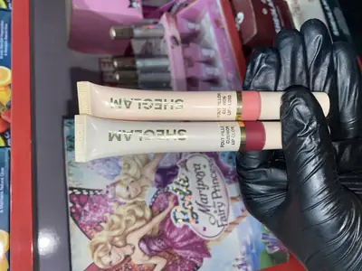 2 in 1 Makeup Deal - Shinny Lip oil and Lip Gloss thumbnail 3