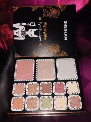 5 in 1 Makeup Book - Makeup book for daily and party wear thumbnail 3