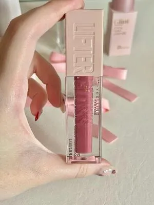 Maybelline Lifter Gloss Hydrating Lip Gloss - Glossy Finish, 1 Pcs thumbnail 2
