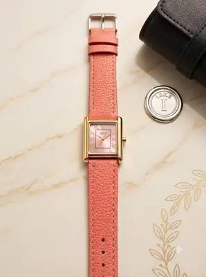 Women's Chic Everyday Design That Upgrades Any Outfit Watch 1 thumbnail 2
