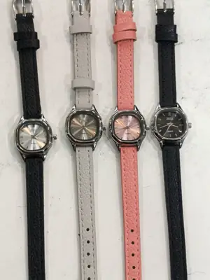 Women's Chic Everyday Design That Upgrades Any Outfit Watch 1 thumbnail 4