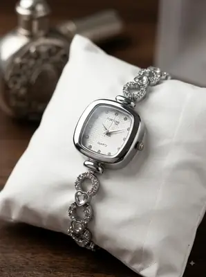 Women's Chic Everyday Design That Upgrades Any Outfit Watch 1 thumbnail 2