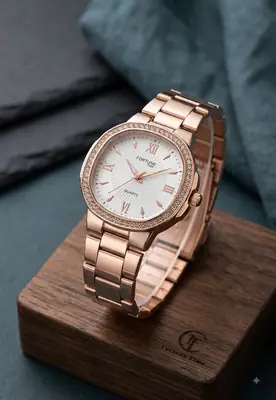 Women's Chic Everyday Design That Upgrades Any Outfit Watch 1 thumbnail 3