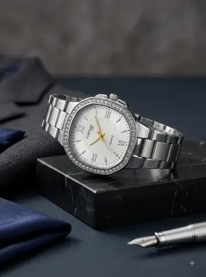 Women's Chic Everyday Design That Upgrades Any Outfit Watch 1 thumbnail 6