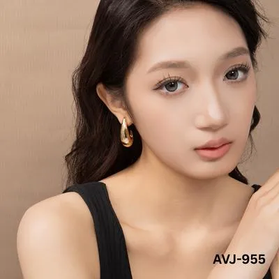 Golden Curved Earrings for Women, Premium Alloy, Lightweight, New Arrival, Best Price in Pakistan thumbnail 5