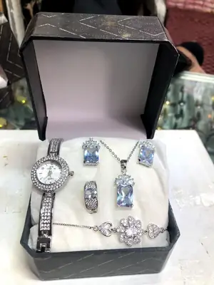 Women's Luxury Gold Plated Jewellery Watch Set with Black Stones – Mixed Designs & Colors thumbnail 4