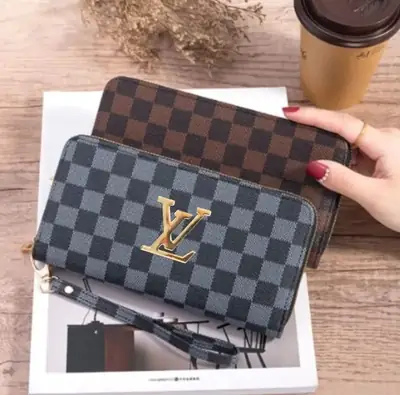 Luxury Checkered Zipper Wallet for Men & Women | Premium Leather Long Purse