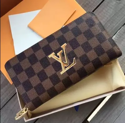 Luxury Checkered Zipper Wallet for Men & Women